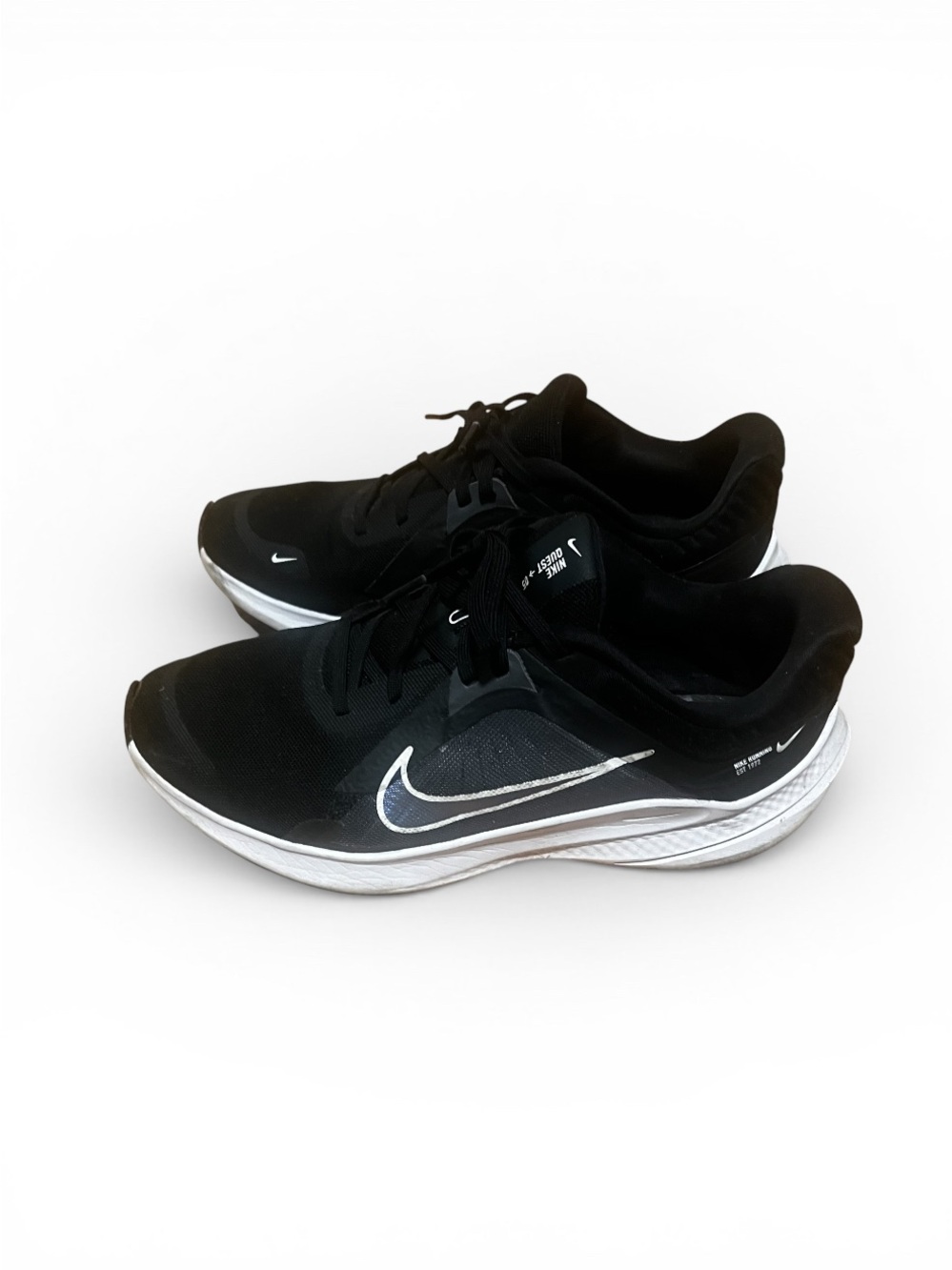 Nike Quest 5 Road Running Shoes Black White Smoke Grey